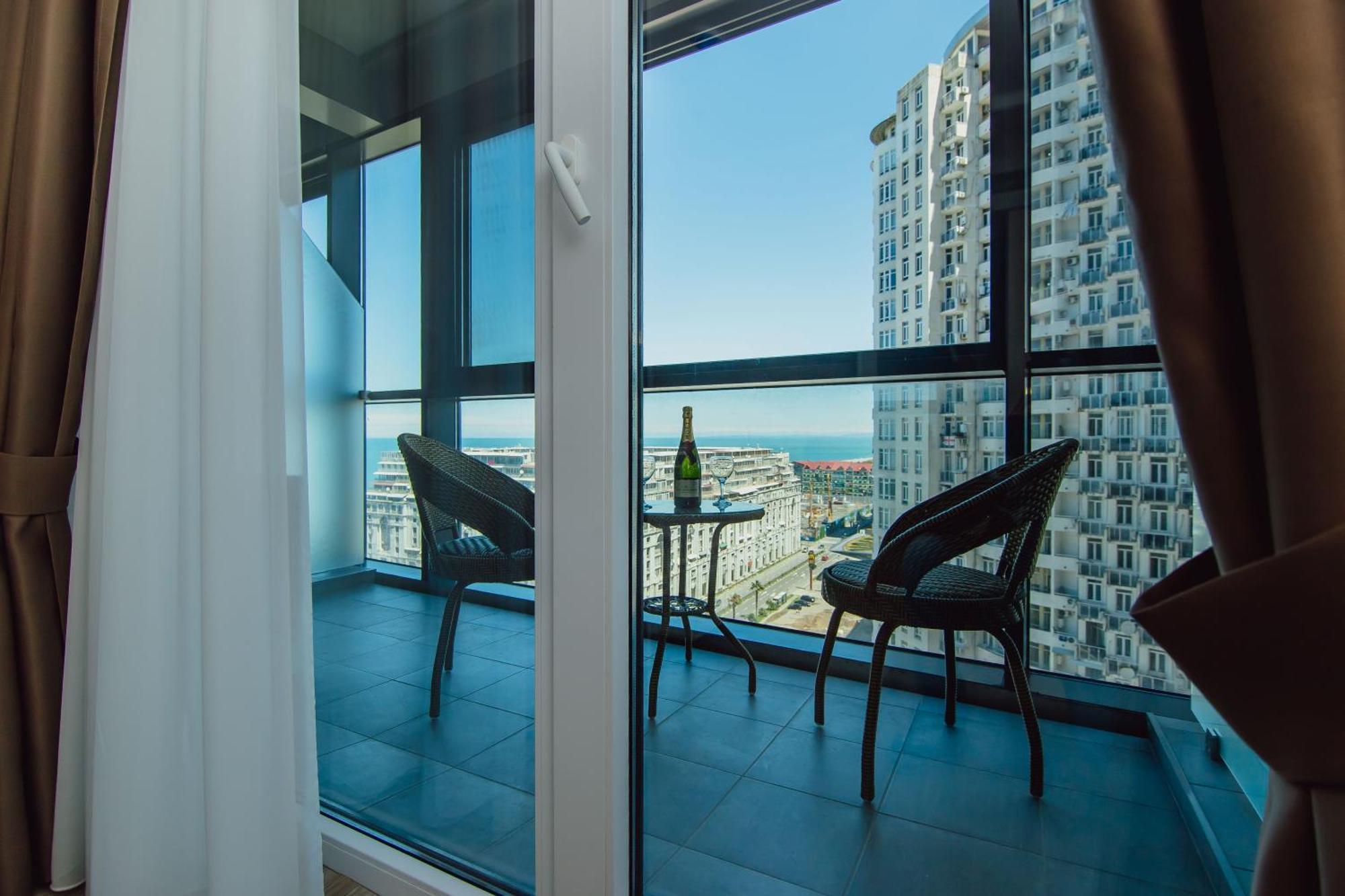 Your Sunshine Apartments Batumi Exterior foto